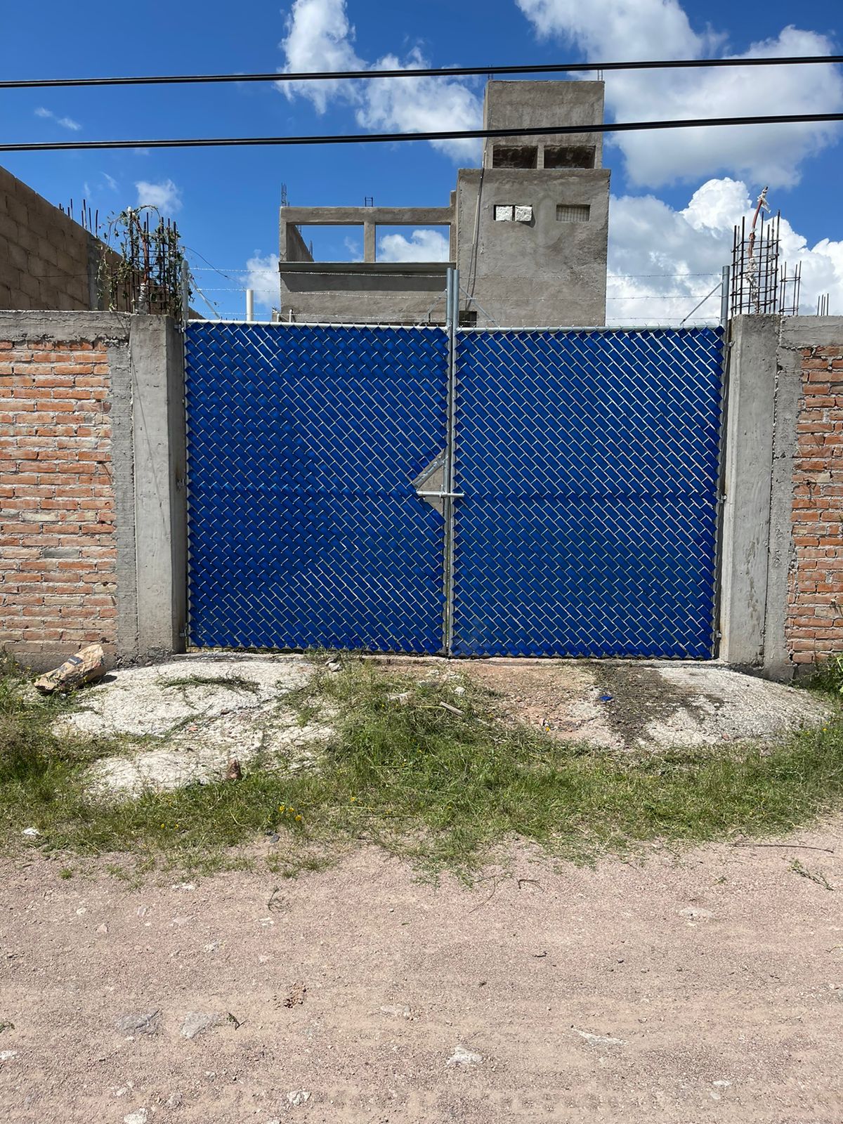 Detalle de cinta de privacidad verde